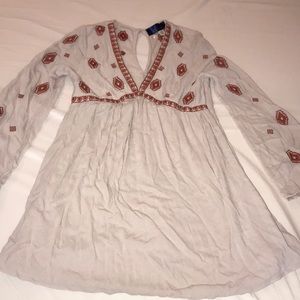 Long sleeve dress with pattern on top
